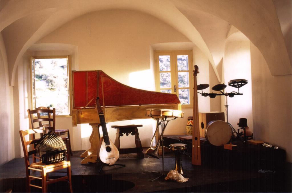 Hotel Casa Musicale Pigna Esterno foto